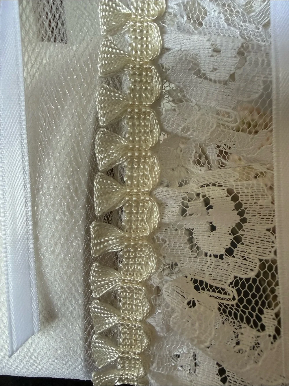 🤎 Hand Crafted Cream Lace Hand Towel & Sachet Set with Brown Leaf Accent 🤎